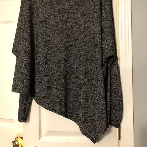 Angled Blouse - Picture 2 of 3